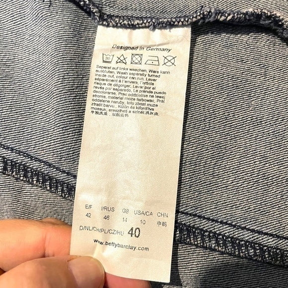 Floral Bleach Printed Denim Blazer 🤍 - Picture 11 of 13